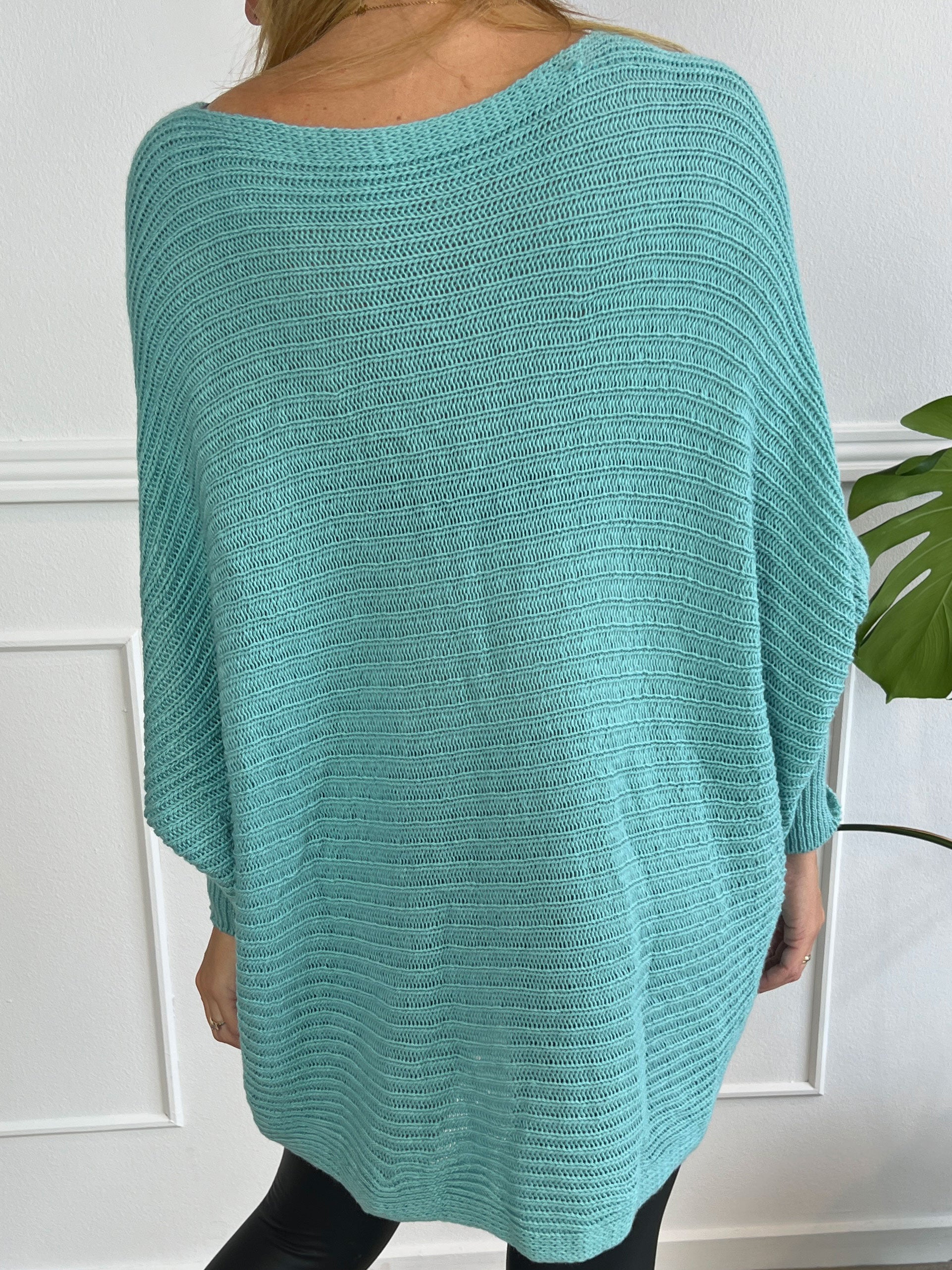 Gabbi - Oversized stickat med fladdermusärmar